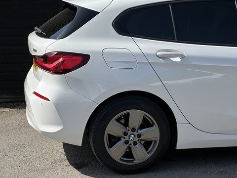 1.5 118i SE Hatchback 5dr Petrol DCT Euro 6 (s/s) (140 ps)