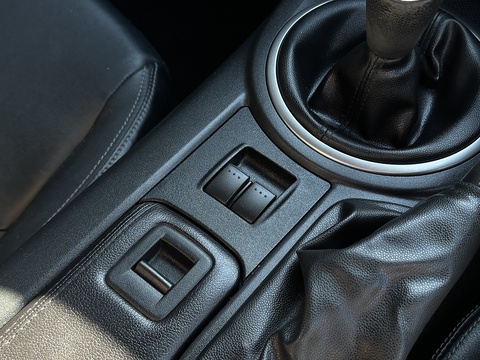 2.0i Sport Tech Convertible 2dr Petrol Manual Euro 4 (160 ps)