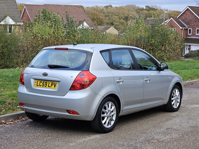 Kia Ceed CRDi LS - U1341