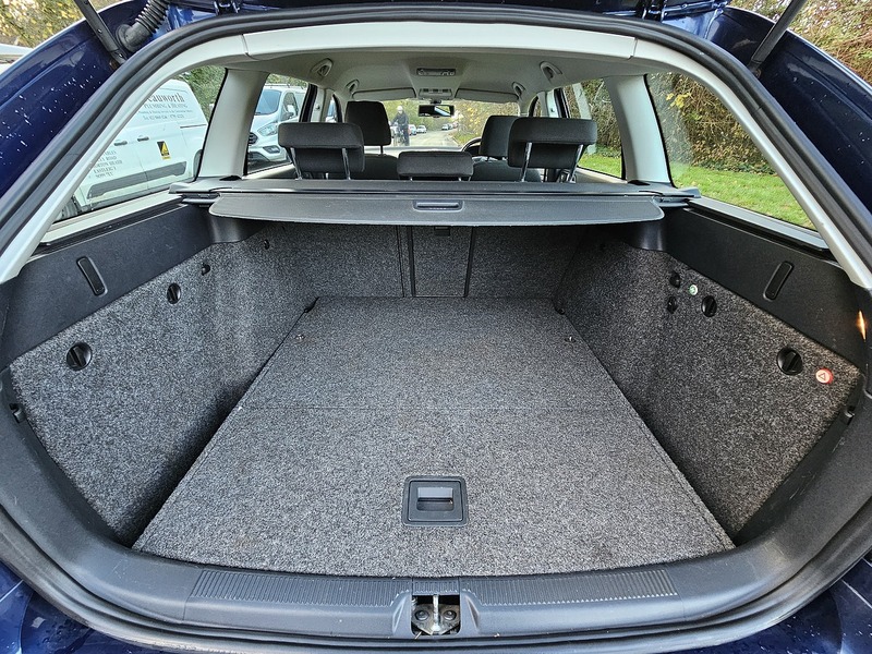 Skoda Octavia TSI Elegance - U1354