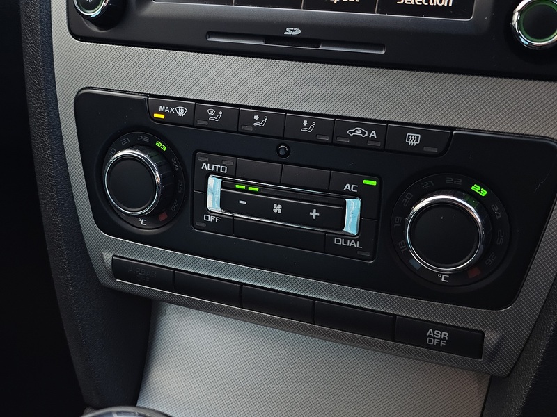 Skoda Octavia TSI Elegance - U1354