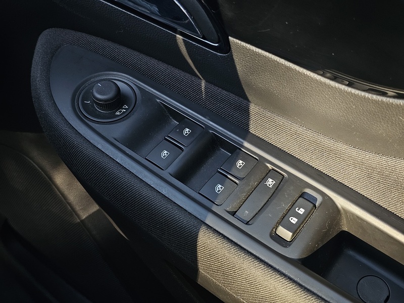 Vauxhall Mokka X i Turbo ecoTEC Design Nav - U1359