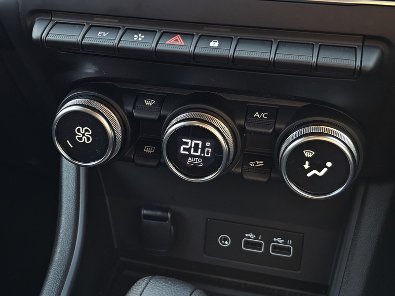 Renault Captur E-TECH techno - U1362