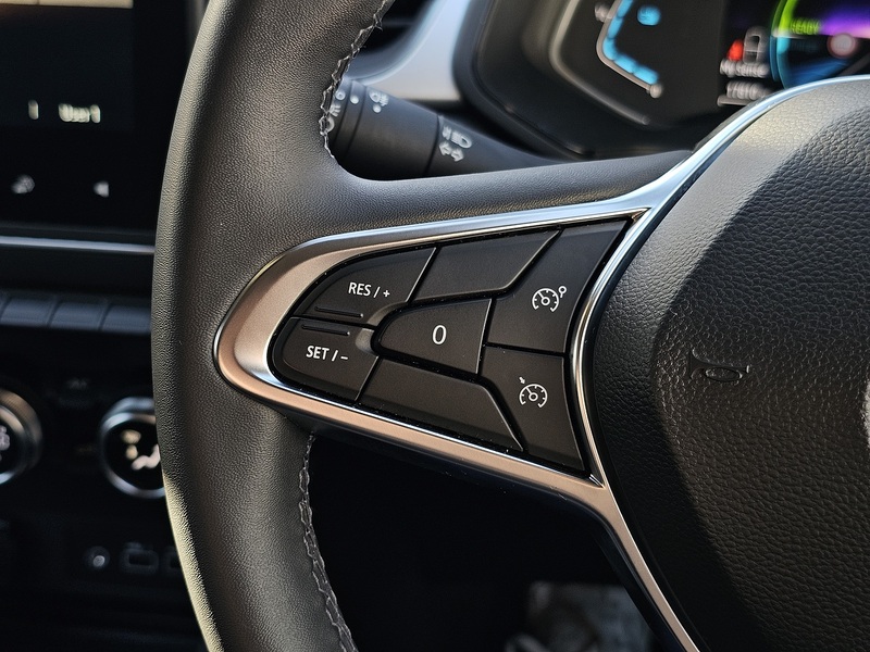 Renault Captur E-TECH techno - U1362