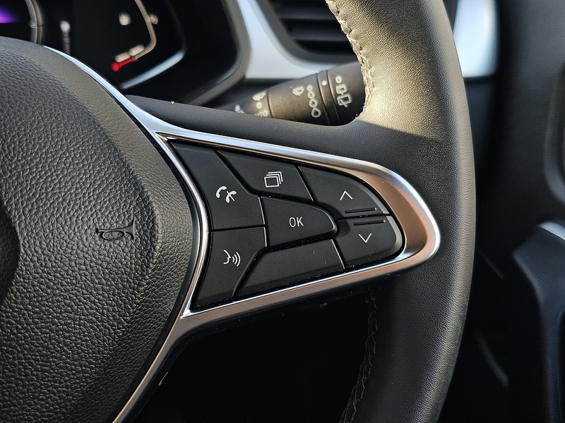 Renault Captur E-TECH techno - U1362