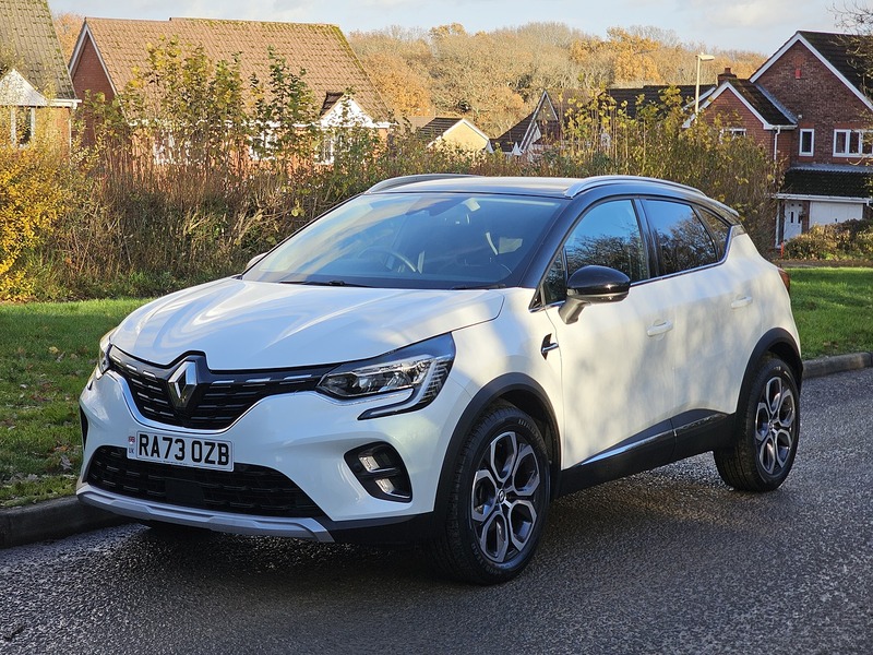 Renault Captur E-TECH techno - U1362