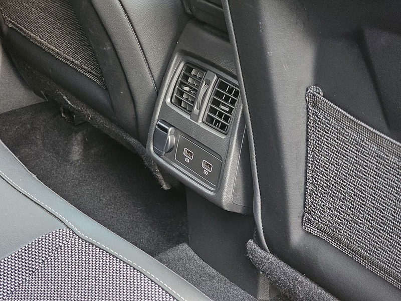 Renault Captur E-TECH techno - U1362