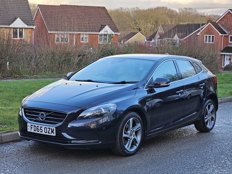 Volvo V40 D2 SE Lux - U1380