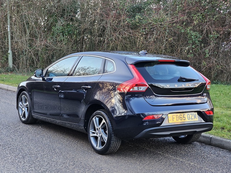 Volvo V40 D2 SE Lux - U1380