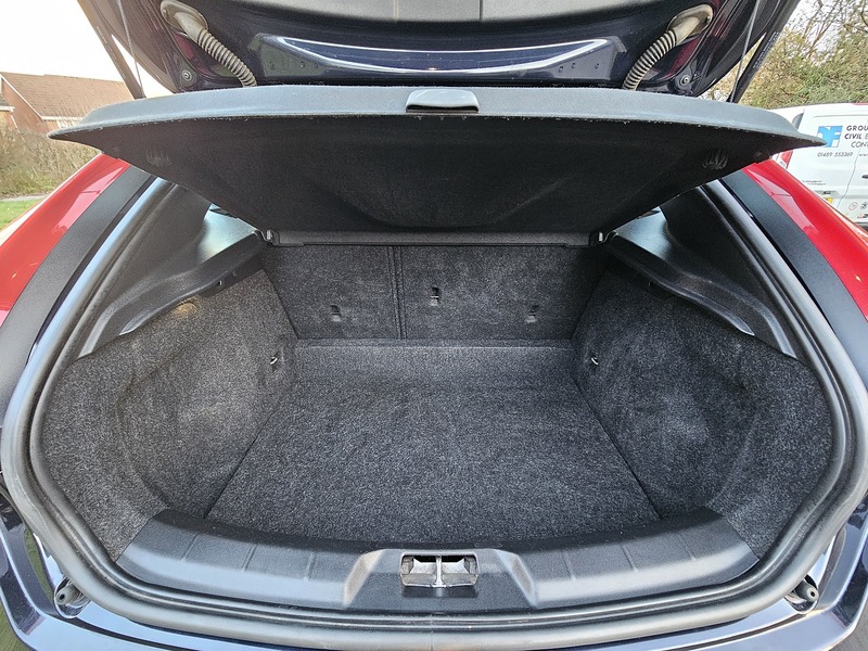 Volvo V40 D2 SE Lux - U1380