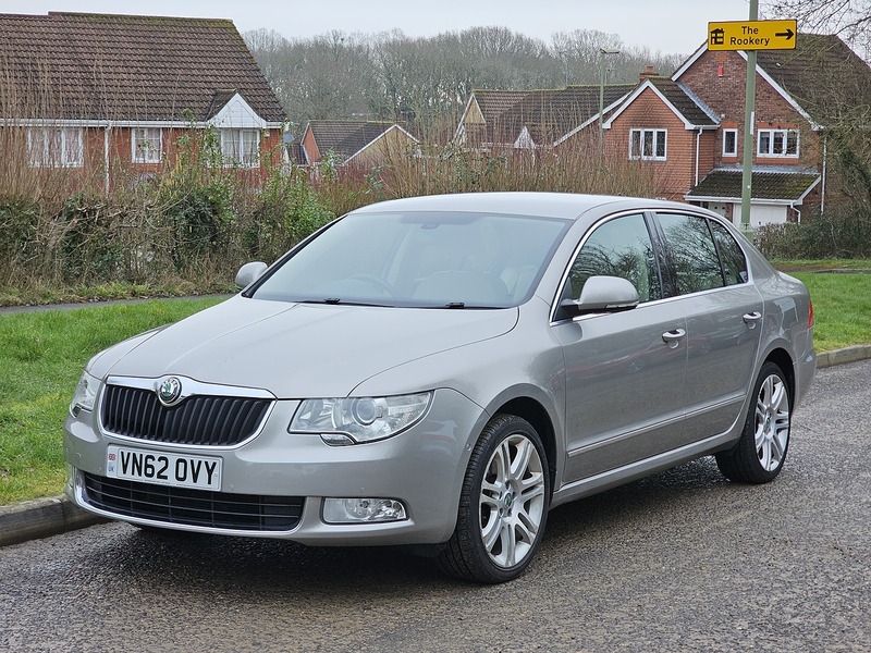 Skoda Superb TDI Elegance - U1381