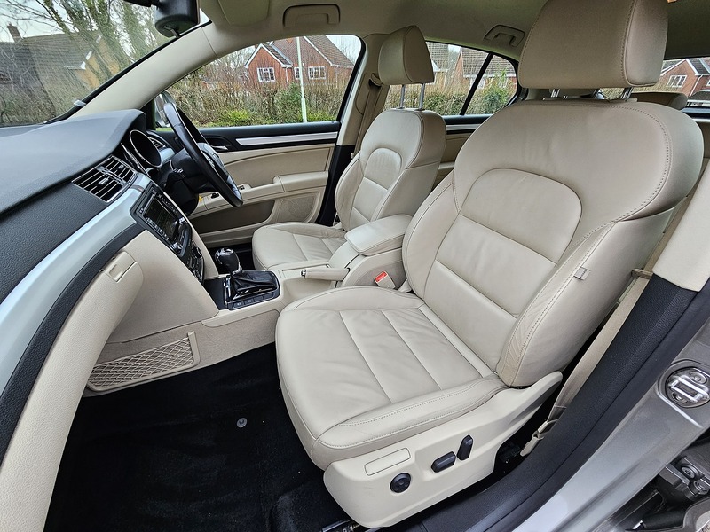 Skoda Superb TDI Elegance - U1381