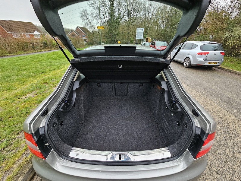 Skoda Superb TDI Elegance - U1381