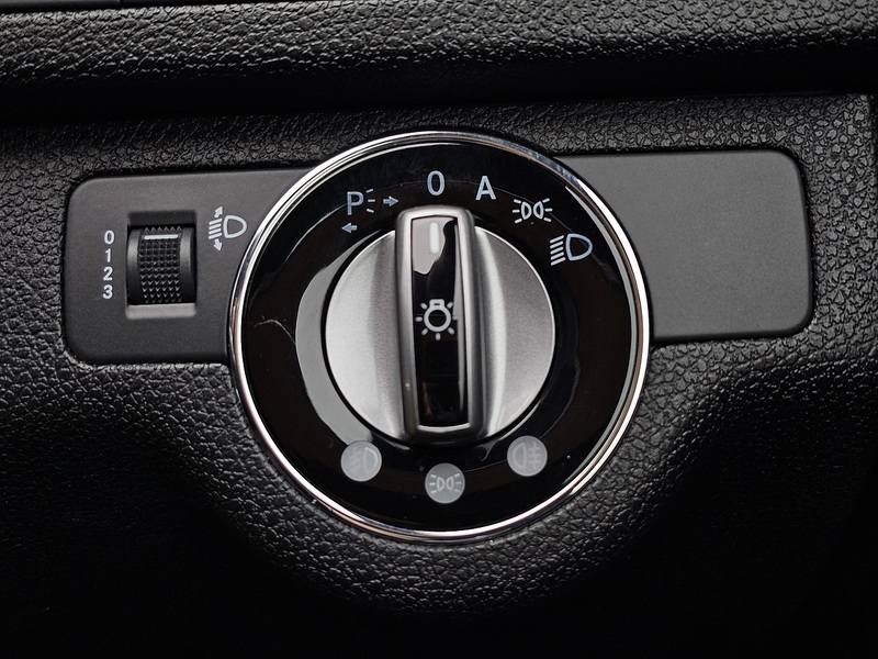 Mercedes-Benz C Class C180K SE - U1390