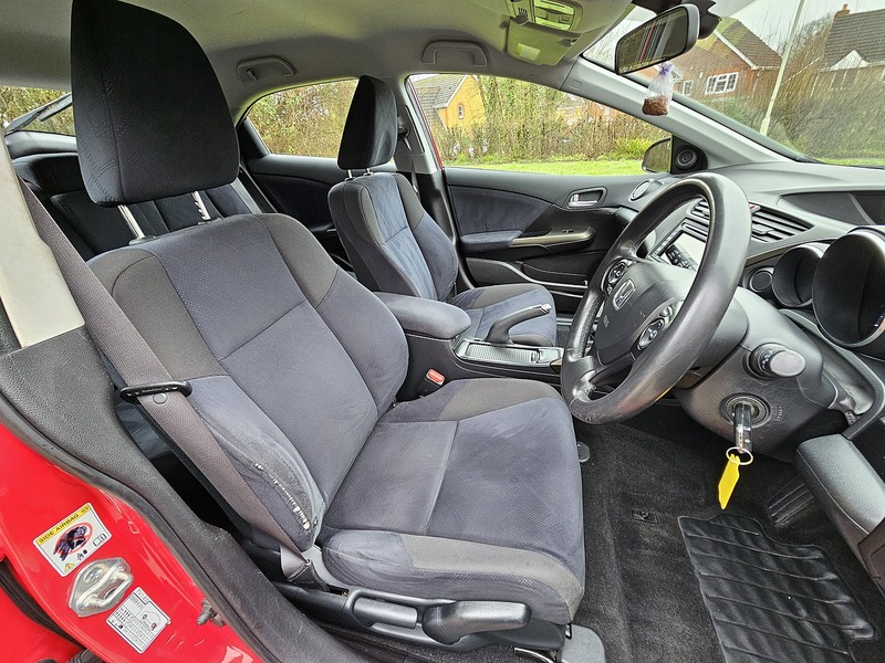 Honda Civic i-VTEC ES-T - U1425
