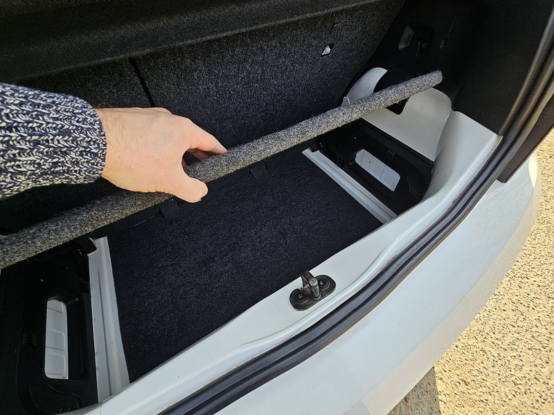 Volkswagen up! High up! - U1431