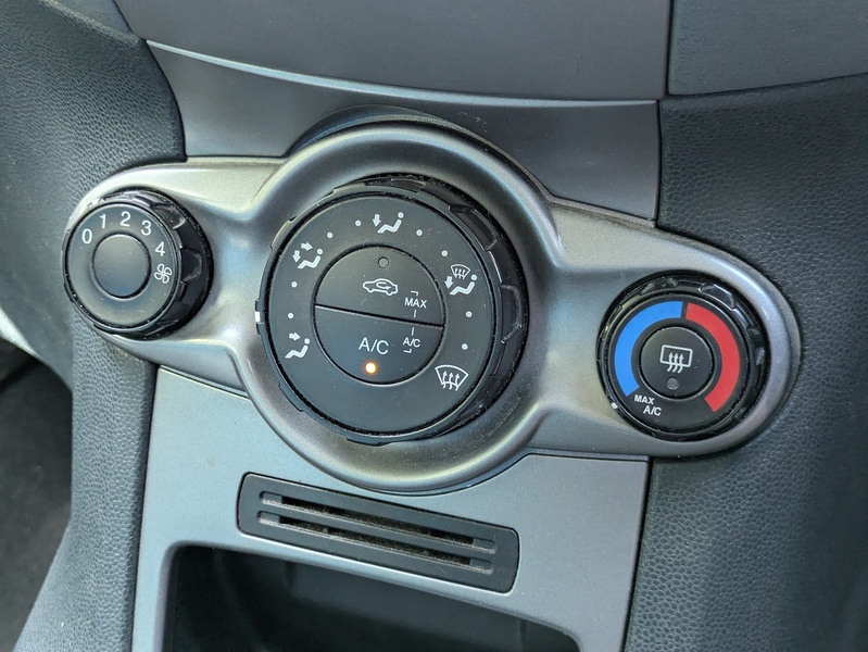 Ford Fiesta TDCi ECOnetic - U1436