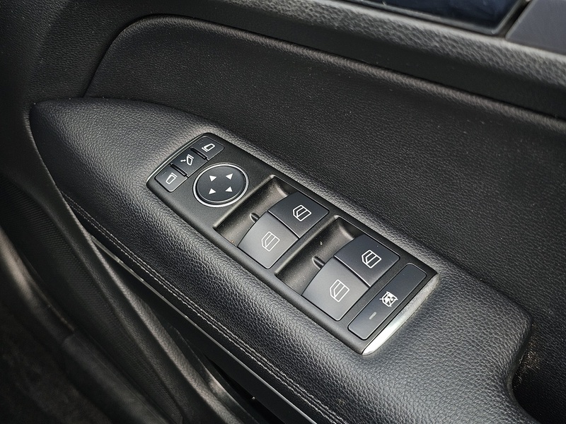 Mercedes-Benz E Class E350 CDI V6 BlueEfficiency SE - U1442