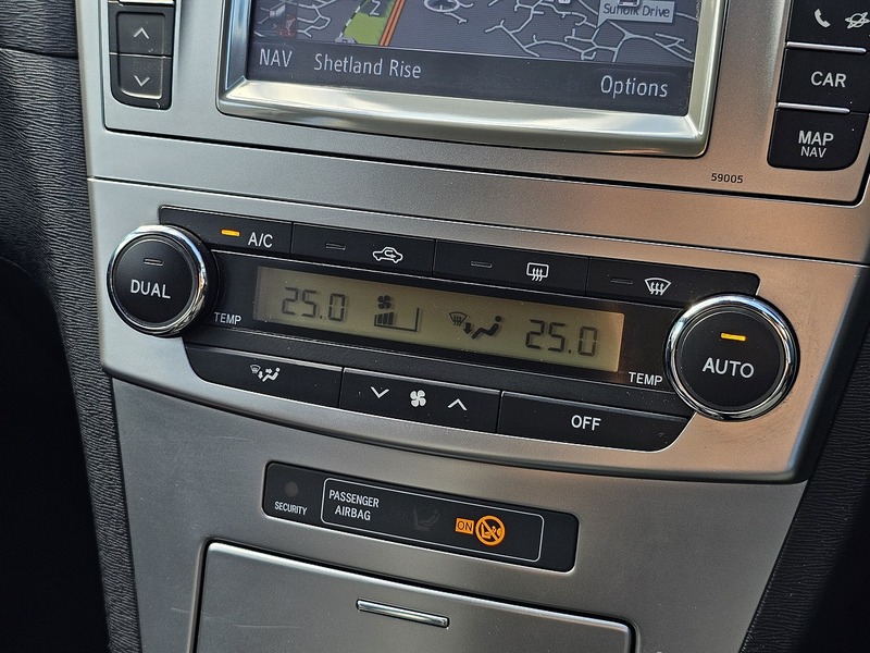 Toyota Avensis V-Matic TR - U1452