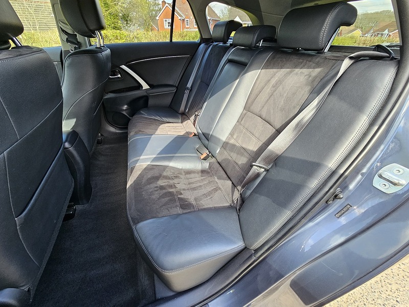 Toyota Avensis V-Matic TR - U1452