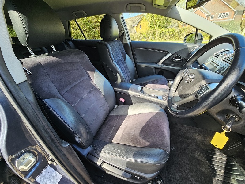 Toyota Avensis V-Matic TR - U1452