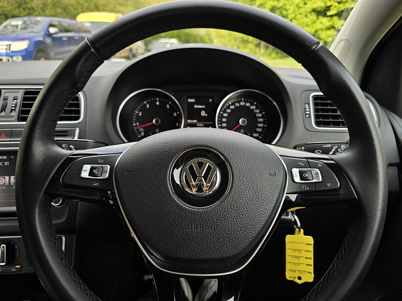 Volkswagen Polo TSI BlueMotion Tech SE - U1454