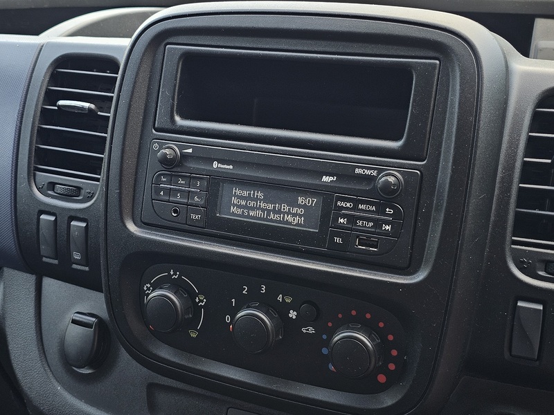 Vauxhall Vivaro CDTi 2700 - U1488
