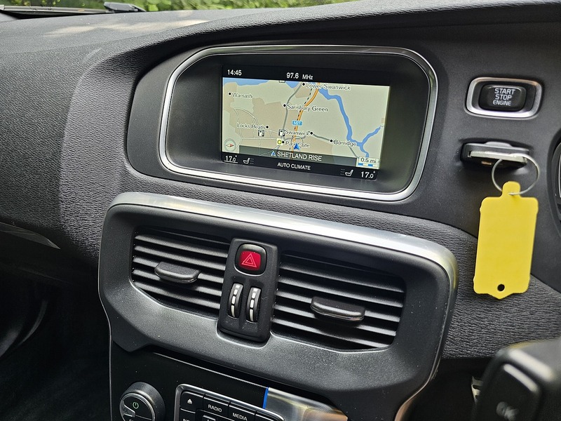 Volvo V40 D3 R-Design Nav - U1518