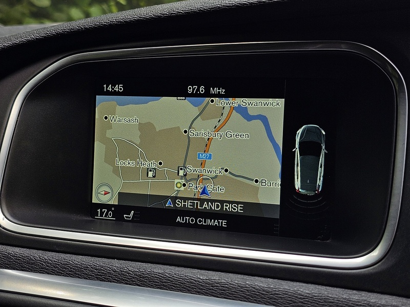 Volvo V40 D3 R-Design Nav - U1518