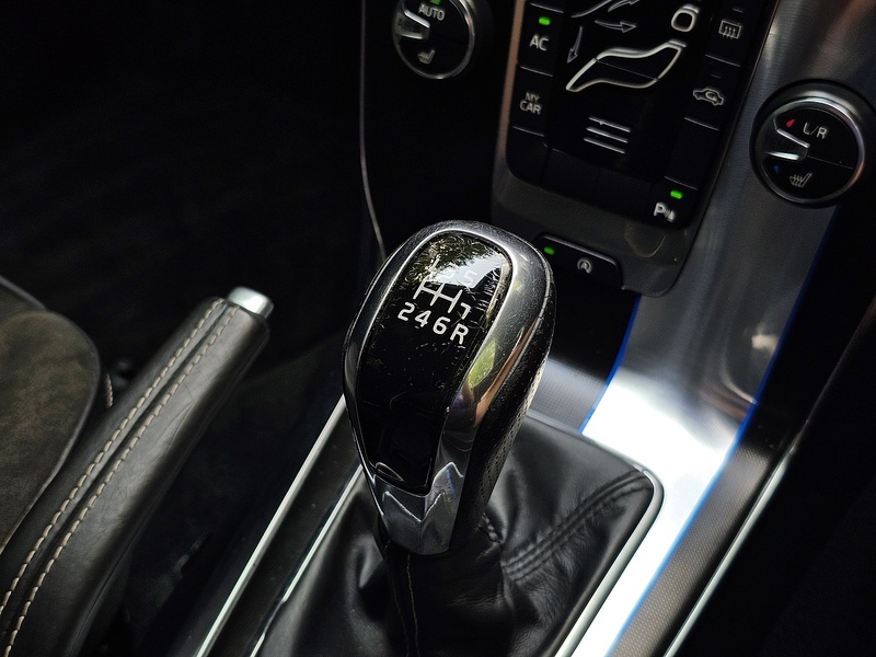 Volvo V40 D3 R-Design Nav - U1518