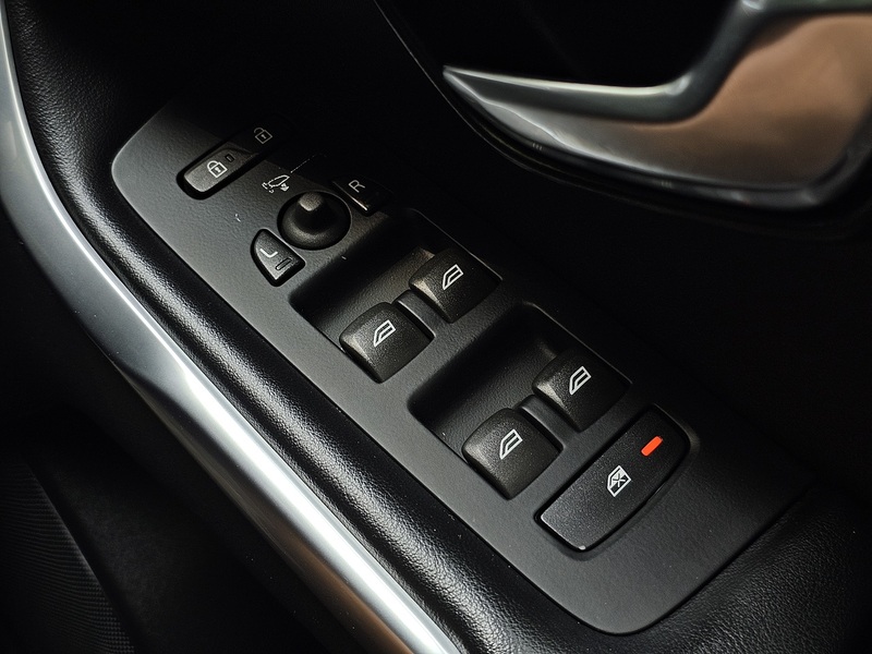 Volvo V40 D3 R-Design Nav - U1518