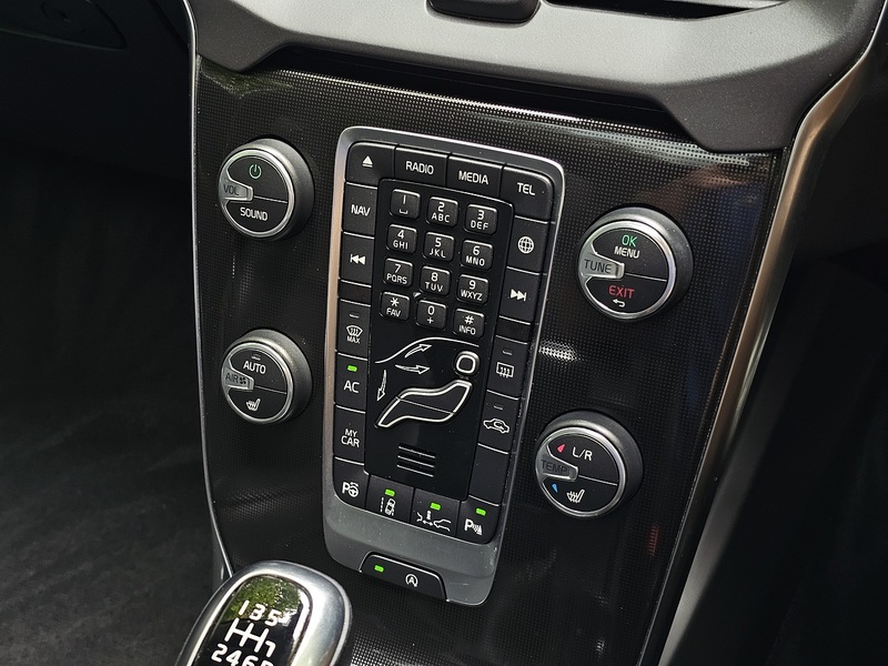 Volvo V40 D3 Inscription - U1534