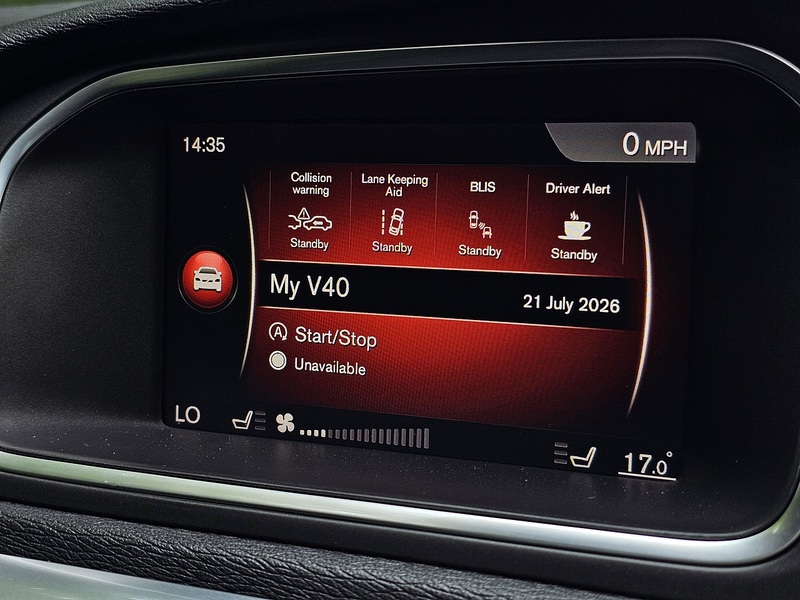 Volvo V40 D3 Inscription - U1534