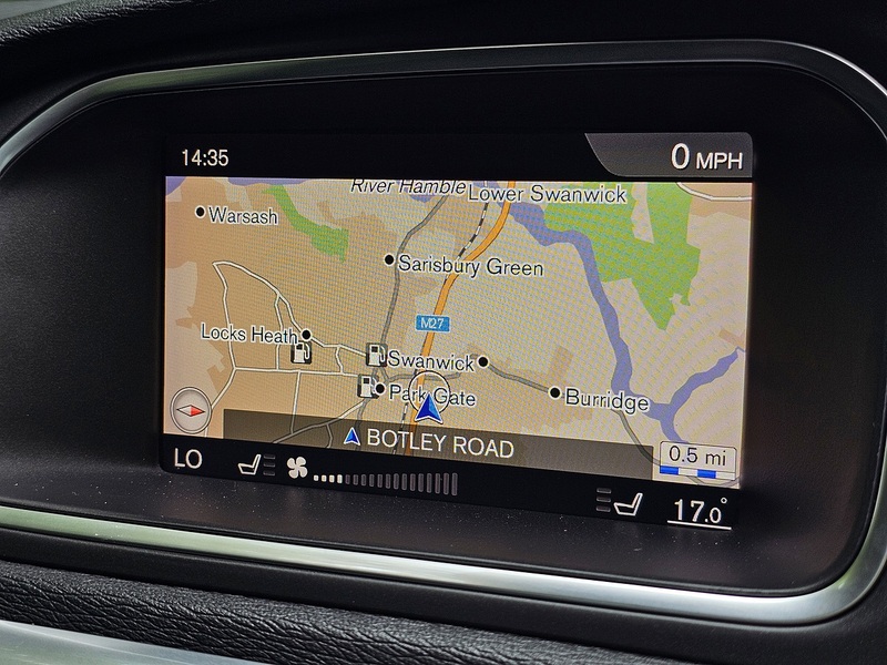 Volvo V40 D3 Inscription - U1534