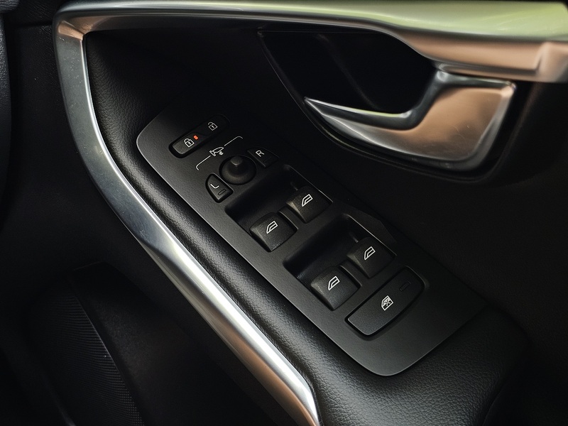 Volvo V40 D3 Inscription - U1534