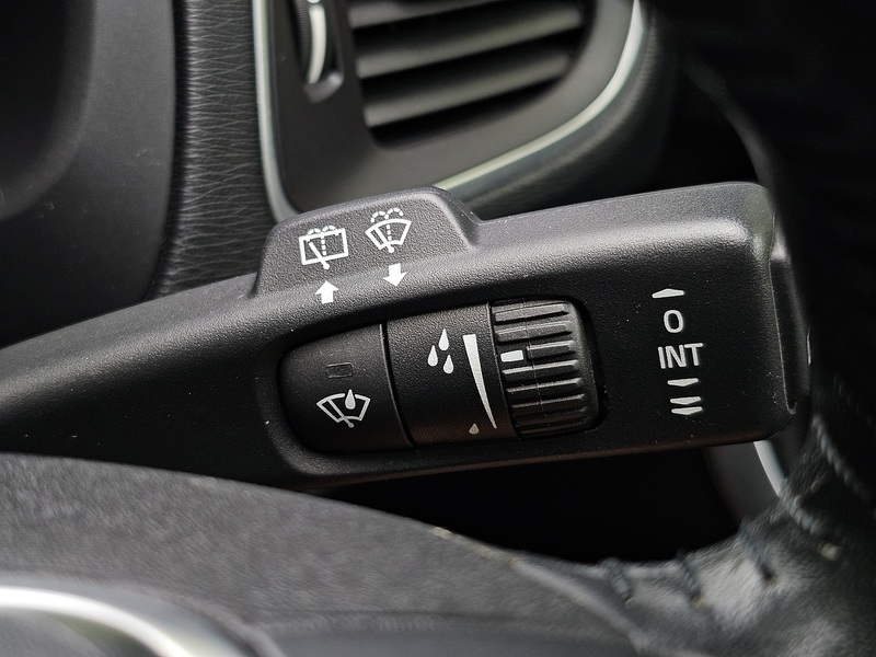 Volvo V40 D3 Inscription - U1534