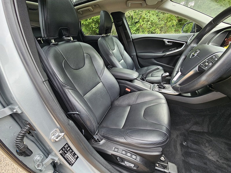 Volvo V40 D3 Inscription - U1534