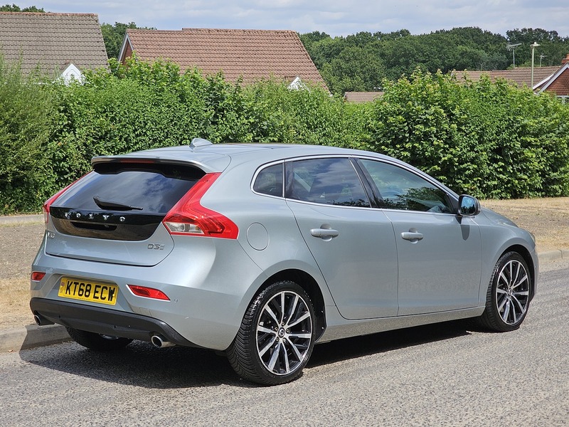 Volvo V40 D3 Inscription - U1534
