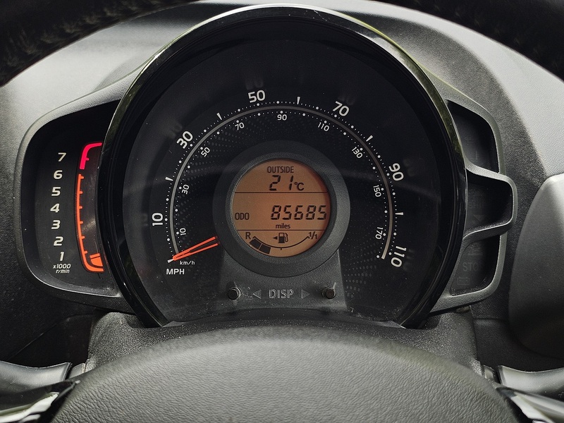 Toyota AYGO VVT-i x-trend - U1539