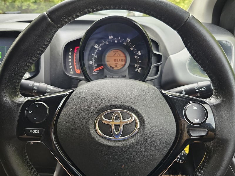 Toyota AYGO VVT-i x-trend - U1539