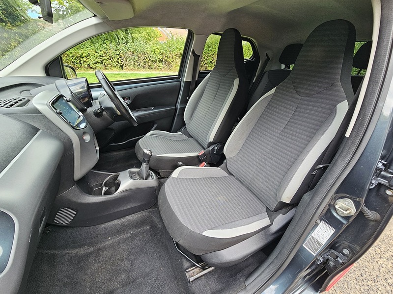 Toyota AYGO VVT-i x-trend - U1539