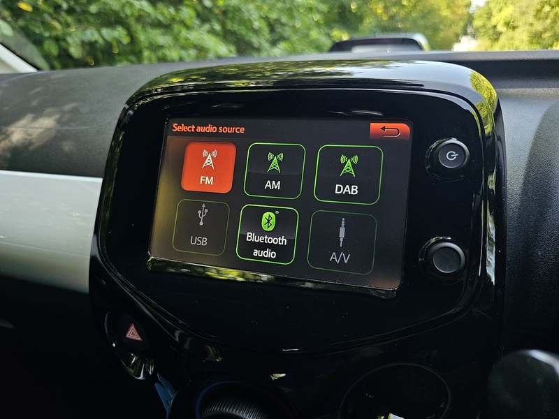Toyota AYGO VVT-i x-pression - U1550