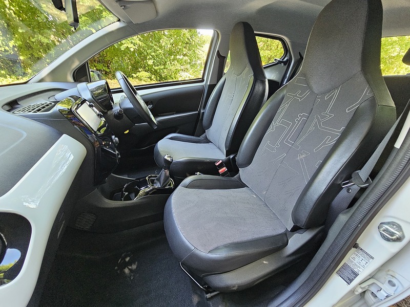 Toyota AYGO VVT-i x-pression - U1550