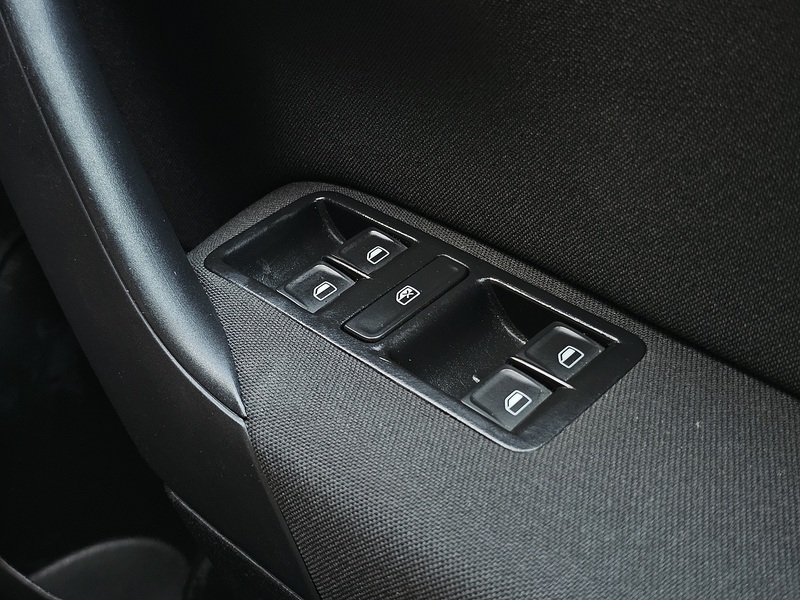 Volkswagen Polo TSI Match Edition - U1559