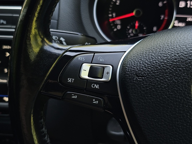 Volkswagen Polo TSI Match Edition - U1559