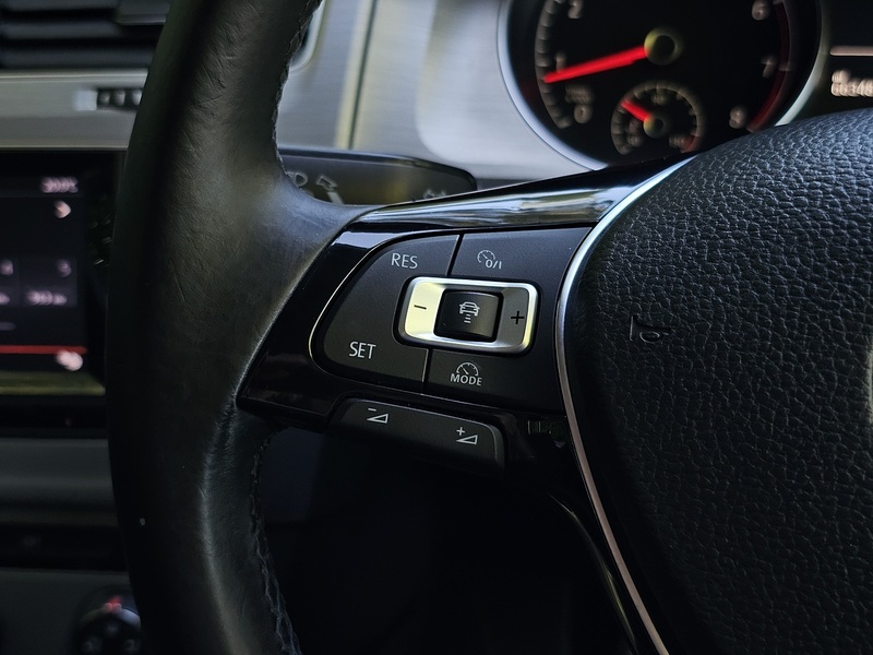 Volkswagen Golf TSI BlueMotion Tech SE - U1577