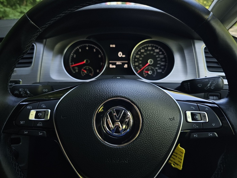 Volkswagen Golf TSI BlueMotion Tech SE - U1577