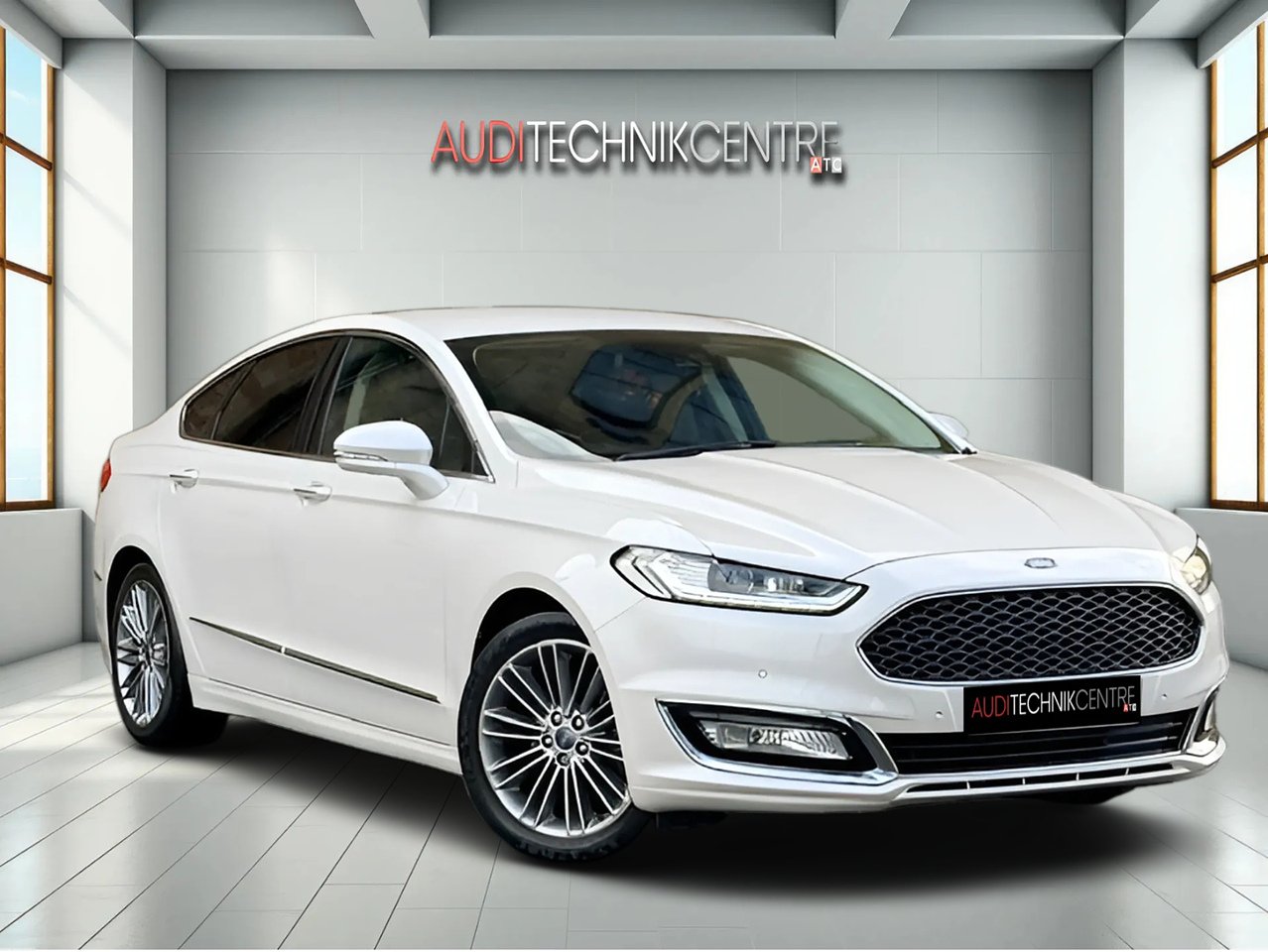 Ford 2.0 TiVCT Vignale Saloon 4dr Petrol Hybrid CVT 6Spd Euro 6 (s/s) (187 ps)