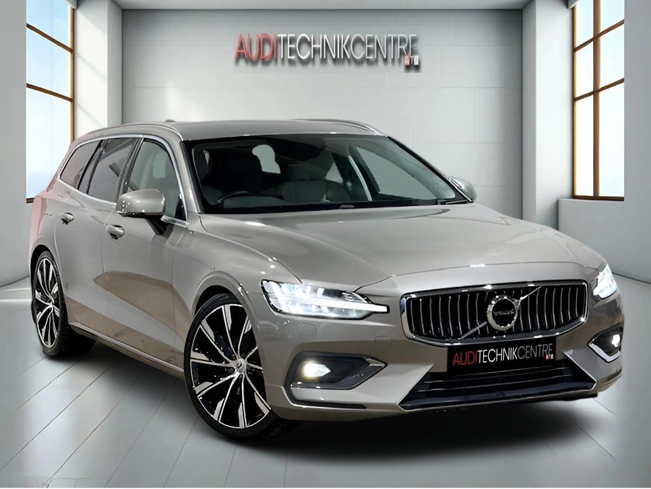 Volvo T4 Inscription Plus Estate 2.0 Automatic Petrol