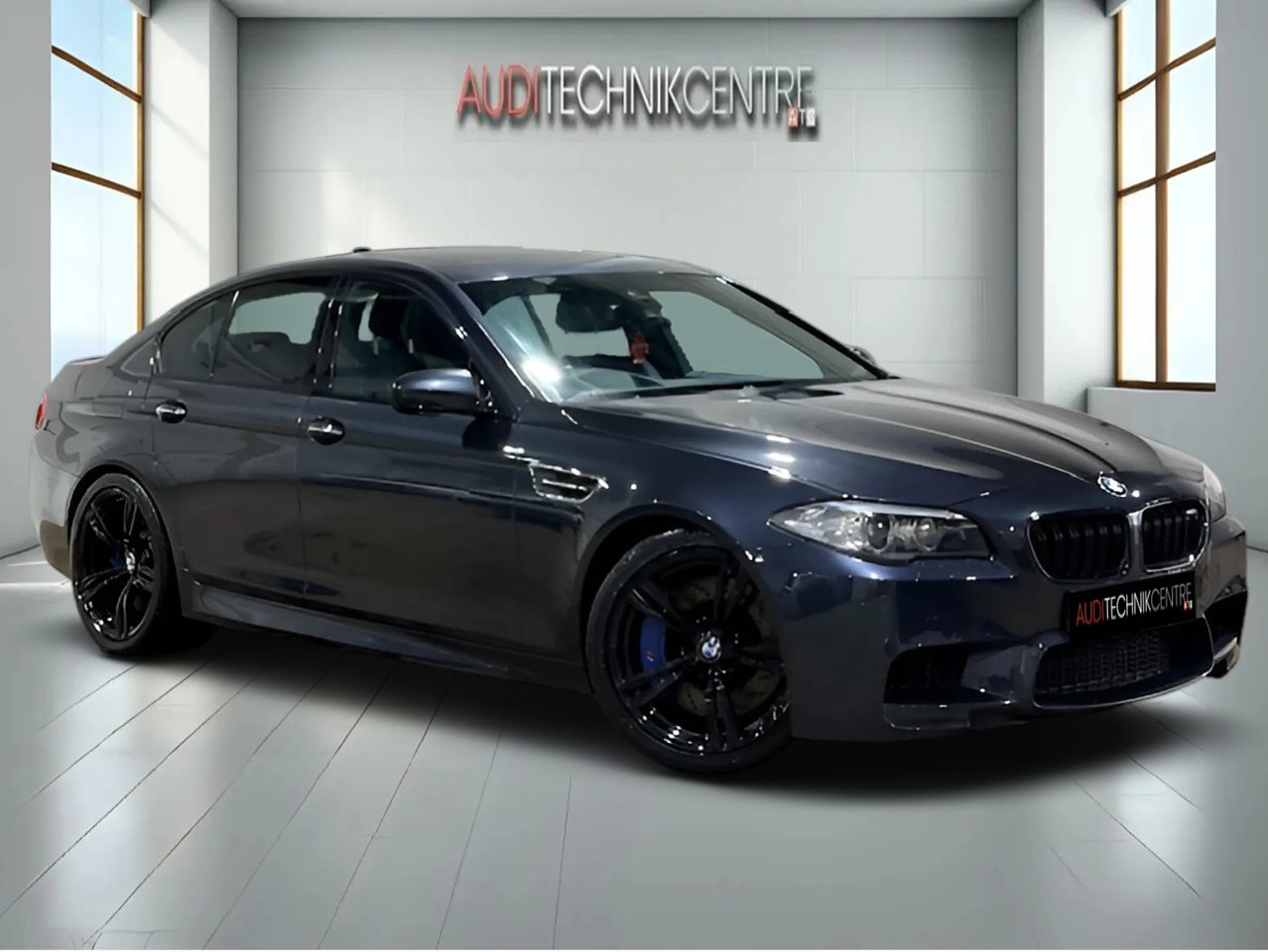 BMW V8 Saloon 4.4 Automatic Petrol
